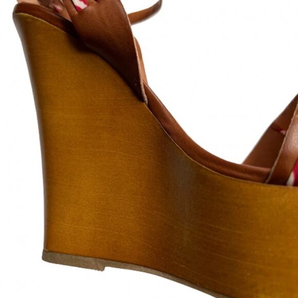 GUC Bamboo Brown with Red and White Ribbon Platform Wedge Sandals. Size 6.5 - Picture 12 of 13